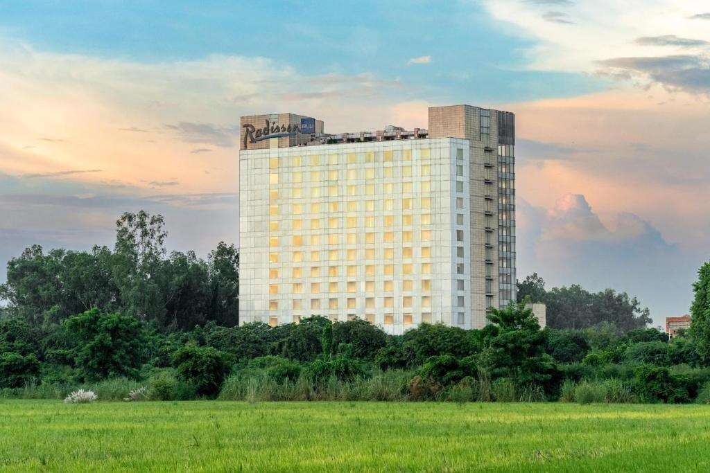 Radisson Blu Hotel Greater Noida, a luxury hotel offering elegant wedding venues, banquet halls, and premium hospitality.